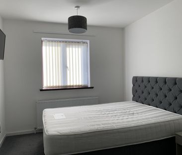 1 bedroom in a house share to rent - Photo 2