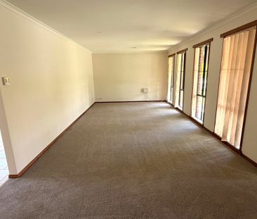 1 Geoffrey Court, Narre Warren VIC - Photo 4