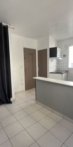 Location Appartement 1 pièce 15m² - Photo 4