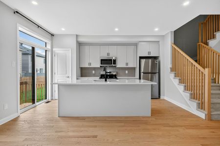 For Lease - 936 Eileen Vollick Crescent, Kanata, Ontario - Photo 3