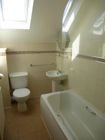 2 bedroom cottage to rent - Photo 3