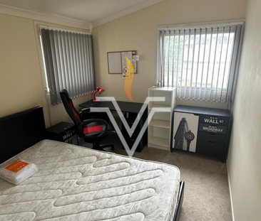 4 bedroom end of terrace house to rent - Photo 6