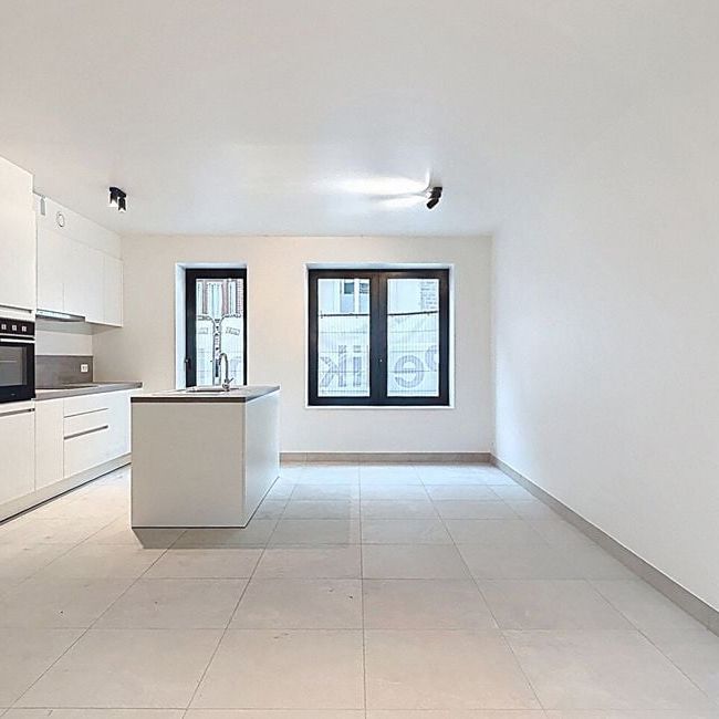 Appartement te huur in Schaarbeek voor € 1.400 met 2 slaapkamers - Photo 1