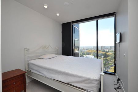 2114/33 Mackenzie Street - Photo 2