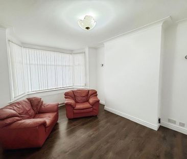 4 bedroom terraced house to rent - Photo 1