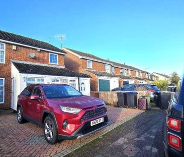 Elmington Road, Northampton, NN3 - Photo 1