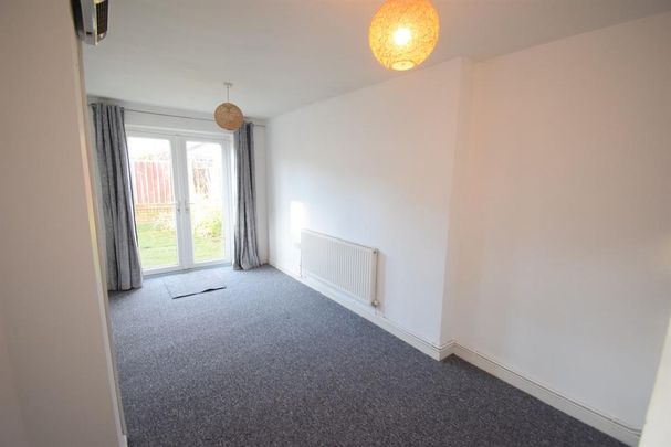 2 bedroom ground floor flat to rent - Photo 1