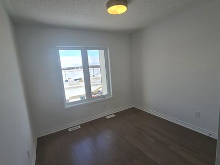 For Lease - 385 Stony Hill Boulevard, Markham, Ontario - Photo 4