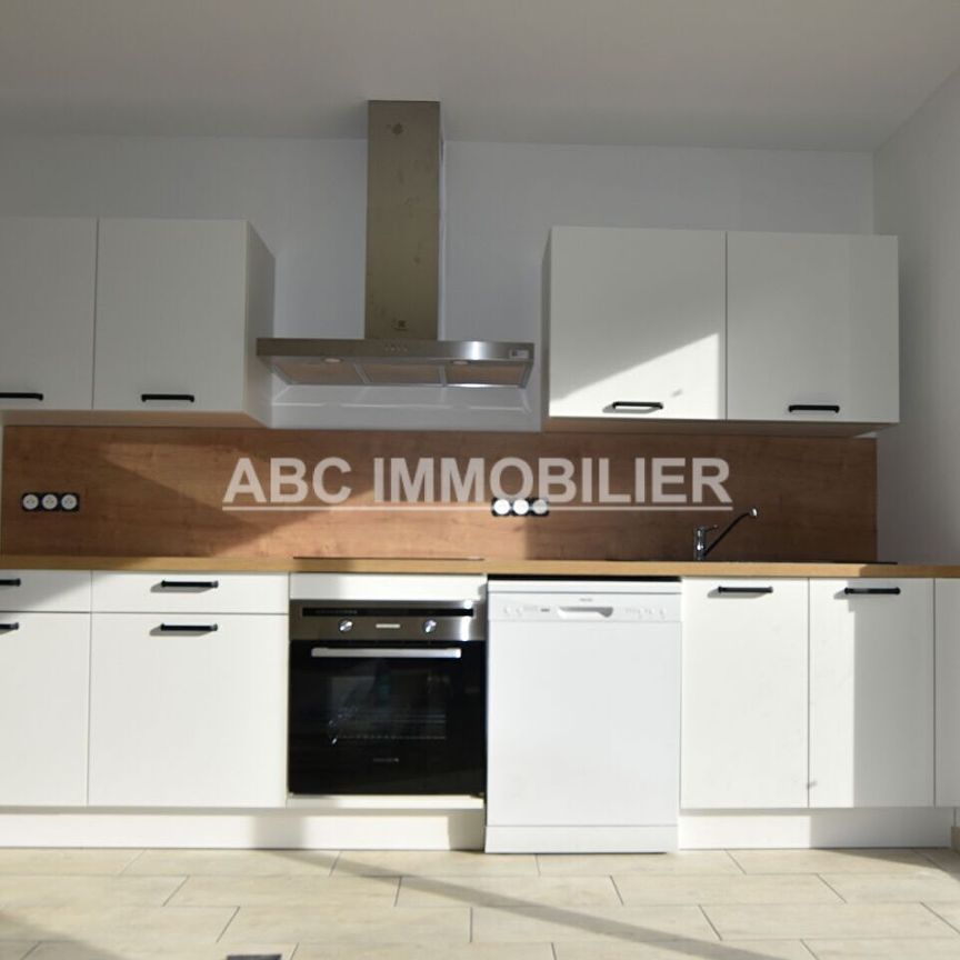 Location Maison 5 pièces 81m² - Photo 1