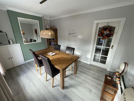 23 Springfield Drive, - Photo 3