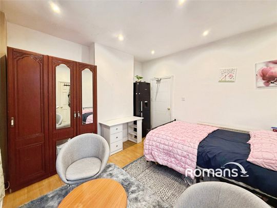 1 bedroom property to rent - Photo 1