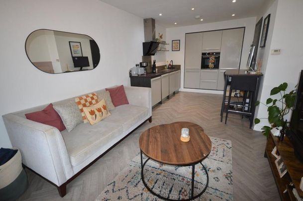 1 bedroom flat to rent - Photo 1