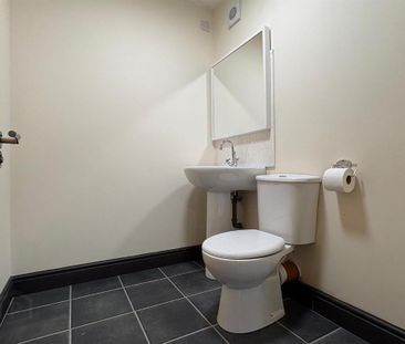 45 Castle Street, Comber, BT23 5DY - Photo 4