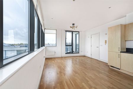 Guildford Street, Chertsey, Surrey, KT16 9GW - Photo 3