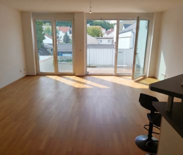 Moderne 3-Zi-Wohnung mit Balkon, Stellplatz und Fußbodenheizung in ... - Photo 1