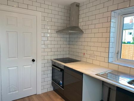 2 Chesham Gardens, Belfast, BT6 8GX - Photo 5