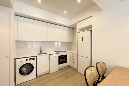 Carrer de Sant Pere Més Baix, Barcelona, Catalonia 08003 - Foto 3