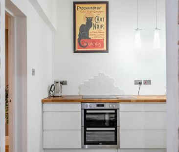 3 bedroom terraced house to rent - Photo 5