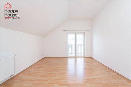 Pronájem domu 200 m² s pozemkem 644 m² - Фото 2