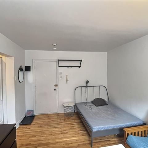 1820 Boul. Rosemont - Photo 1