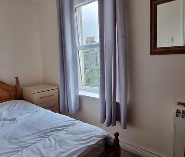 3 bedroom apartment to rent - Photo 3