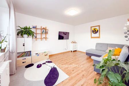 Pronájem bytu 2+1, parkovací stání, 55 m - Fotografie 2