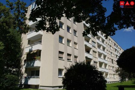 Ihre Wohlfühloase wartet auf Sie! Sonnig und gemütlich mit Loggia ins Grüne! Ausgewählte Nachbarschaft! Naturnahe und dennoch zentrale Toplage! - Photo 4