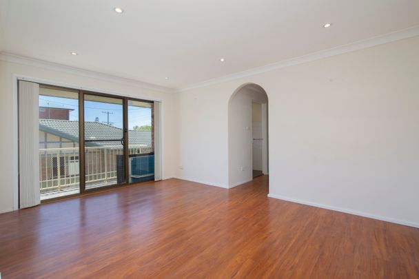 4/15 Ranclaud Street, Merewether NSW 2291 - House For Rent | Domain - Photo 1