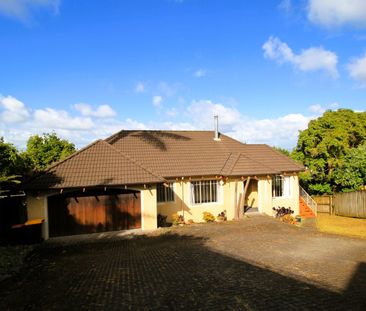 Unit 2, 49 Ribbonwood Crescent, Goodwood Heights, Auckland - Photo 2