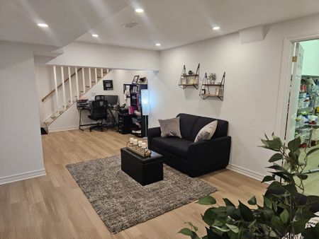 For Lease - 33 Country Heights Drive, Richmond Hill, Ontario - Photo 3