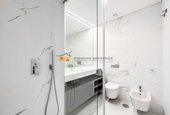 Apartamento T4 em Porto