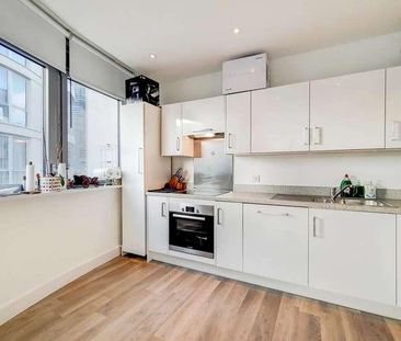 Plaza Gardens, East Putney, SW15 - Photo 3