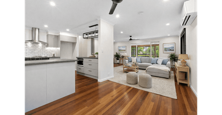 Stylishly Updated Two Storey on Expansive 1,154m² Block - Best Position!! - Photo 2