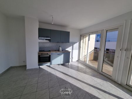 Location Appartement 4 pièces 70m² MARSEILLE 3ème - Photo 5