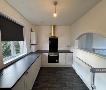 3 bedroom semi-detached house to rent - Photo 5