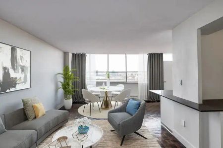 545, 547 & 565 Belmont Ave. W. — 1 Bedroom - Photo 4