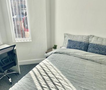 5 bedroom terraced house to rent - Photo 6