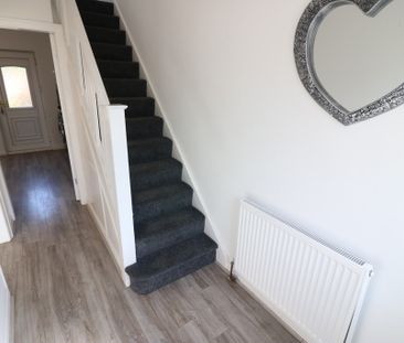 196 Boothferry Road - Photo 2