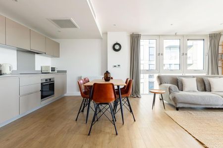 2 bedroom flat to rent - Photo 3