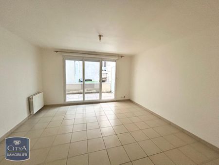 Location Appartement 2 pièces 47m² CHALON SUR SAONE 71100 - Photo 2