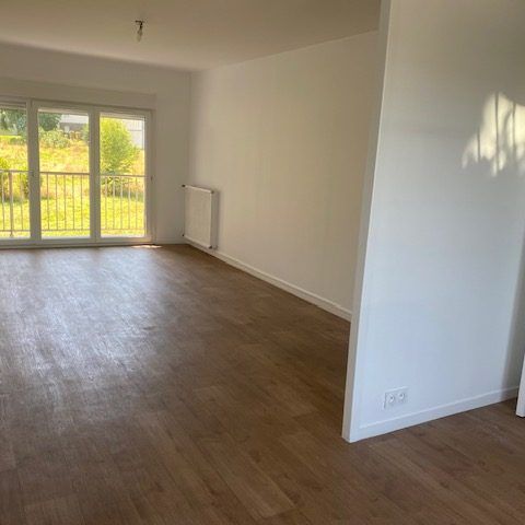 Location Appartement 4 pièces 101m² MONTIVILLIERS 76290 - Photo 1
