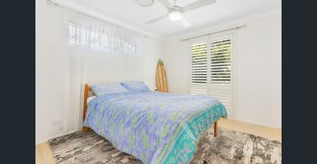 Stylish Coastal Living with Room For The Entire Family - Photo 2