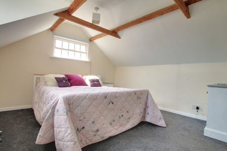 1 bedroom barn conversion to rent - Photo 2