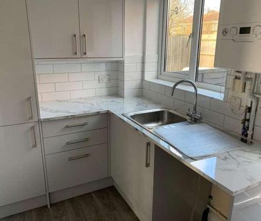 Town Centre, Bicester, OX26 - Photo 3