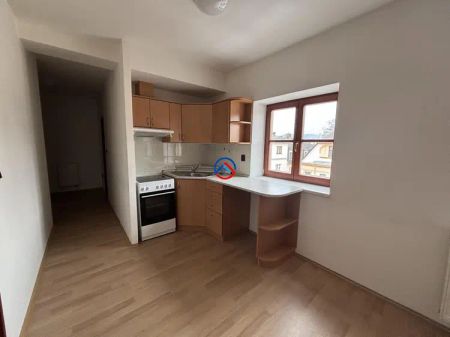 Pronájem cihlového bytu 2+KK v centru města Šumperka - Photo 4