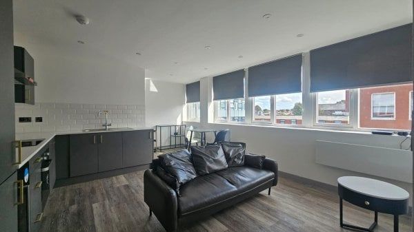 Charles House, Winckley Square - Photo 1