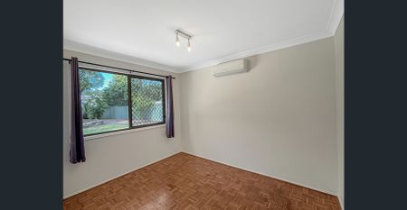 Spacious Family Living on 1,151sqm in the Heart of Ningi! - Photo 2