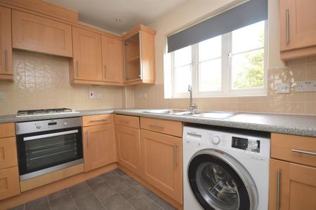 2 bedroom flat to rent - Photo 4