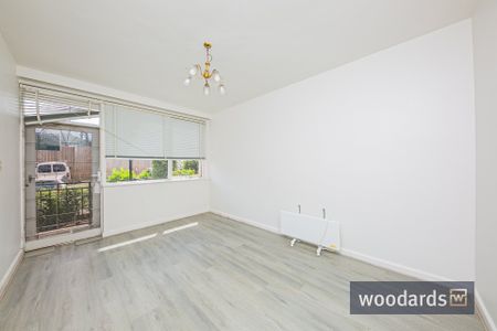Spacious 1-Bedroom Apartment with Parking in Prime South Yarra Location - Photo 4