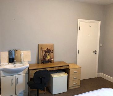 Room in a Shared House, Humberstone Drive, LE5 - Photo 3